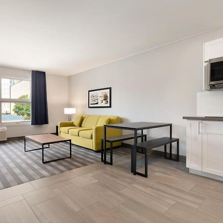 Days Inn By Wyndham Sarnia Harbourfront Luaran gambar