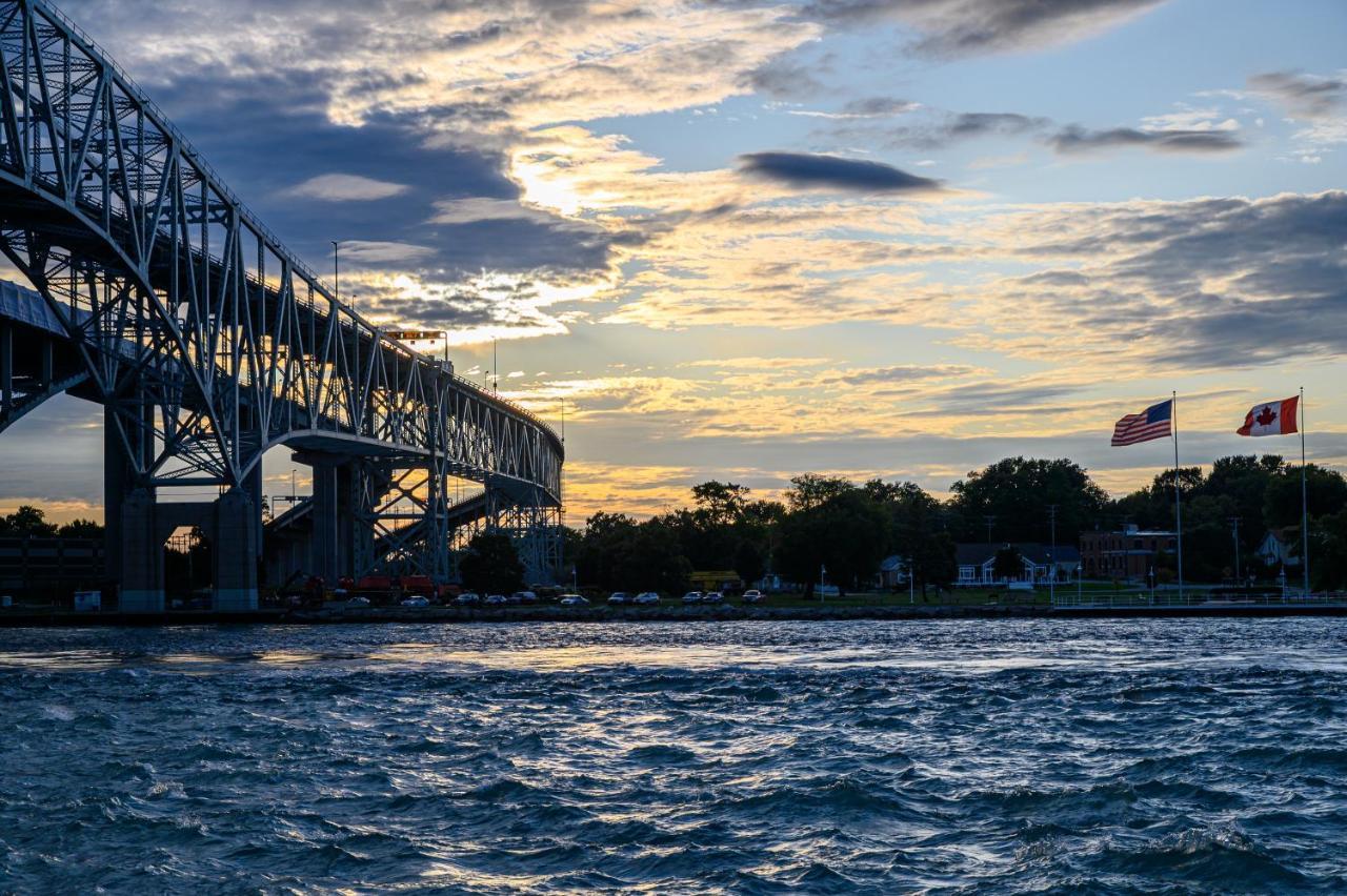 Days Inn By Wyndham Sarnia Harbourfront Luaran gambar