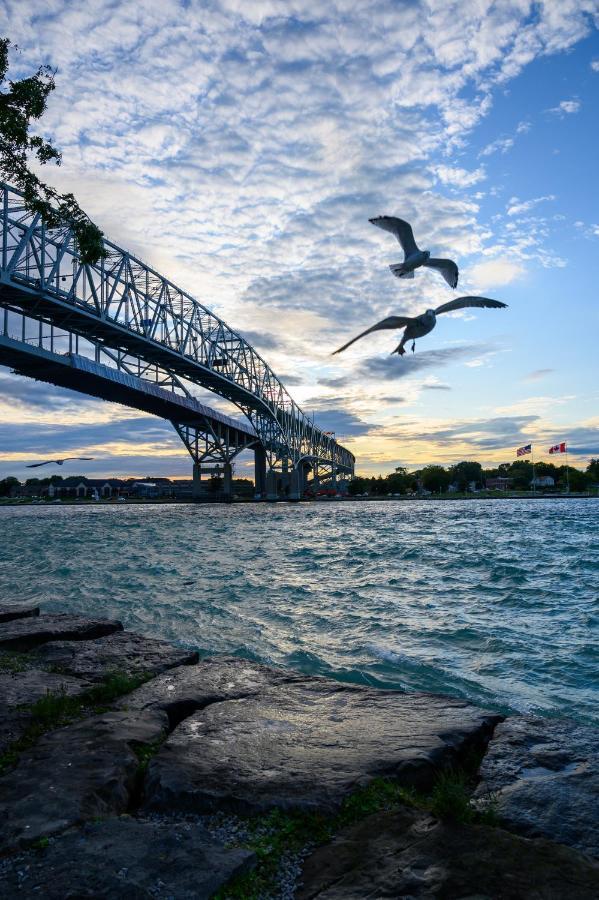 Days Inn By Wyndham Sarnia Harbourfront Luaran gambar