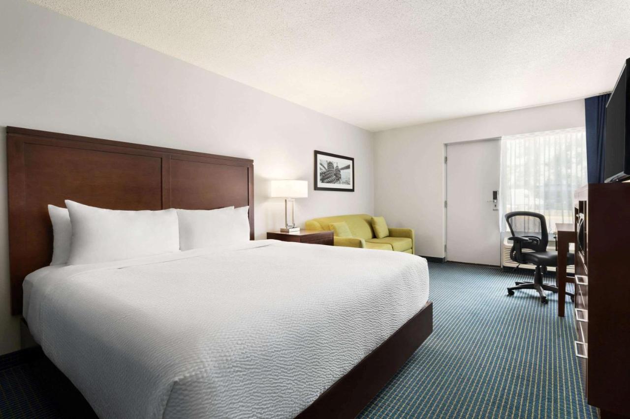 Days Inn By Wyndham Sarnia Harbourfront Luaran gambar